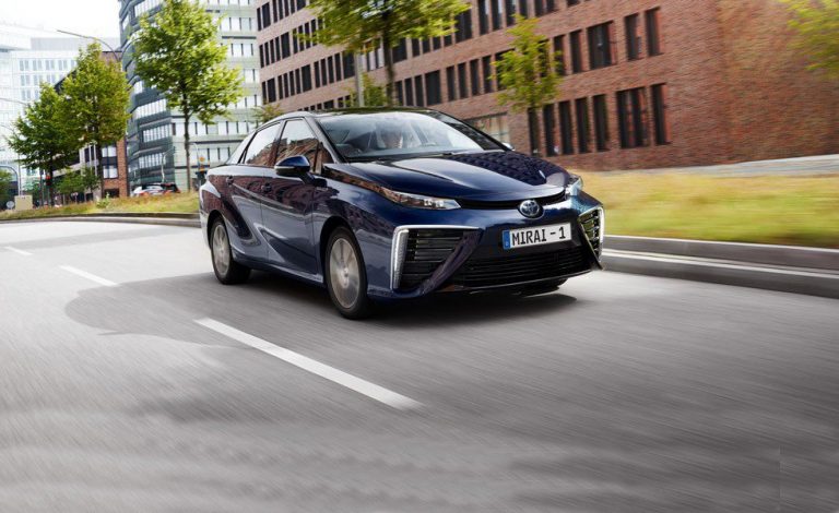 Toyota Mirai. Este es el poder de la «pila de combustible»