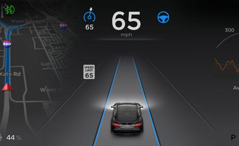 Tesla Model S. Estrena su sistema de conducción autónoma