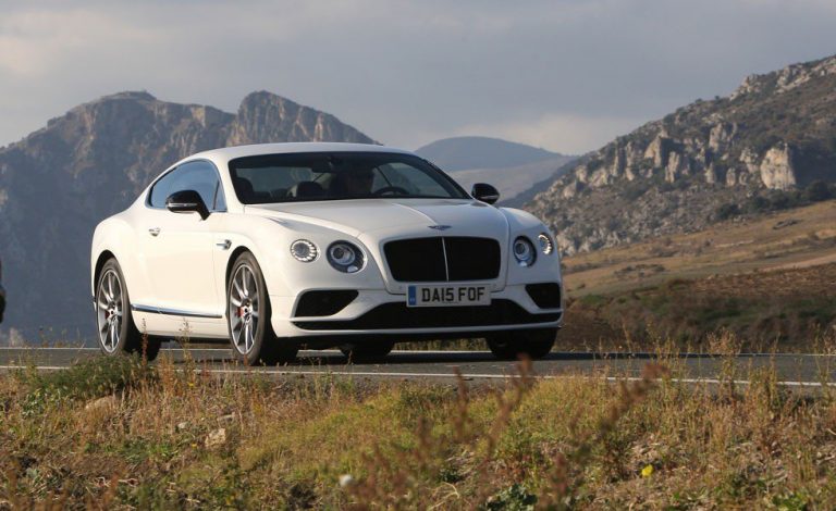 Conducimos el Bentley Continental GT. El coche que le hubiera gustado a 007