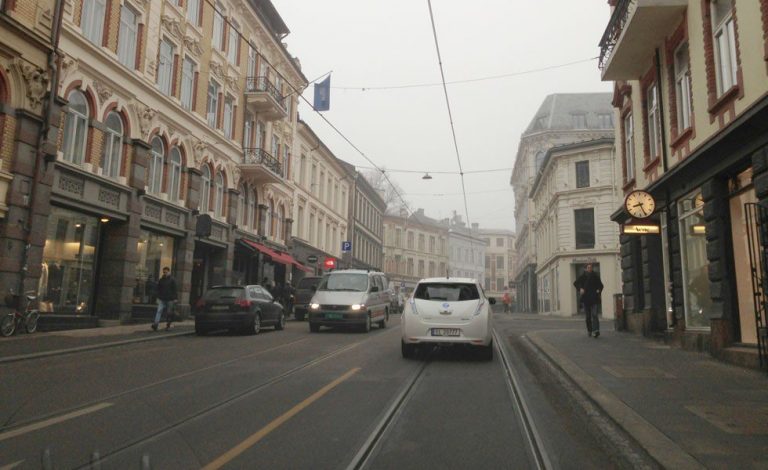 Oslo prohibirá la circulación de coches desde 2019