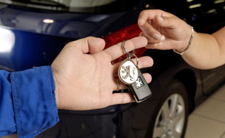 Matriculaciones octubre. Peugeot, líder de ventas