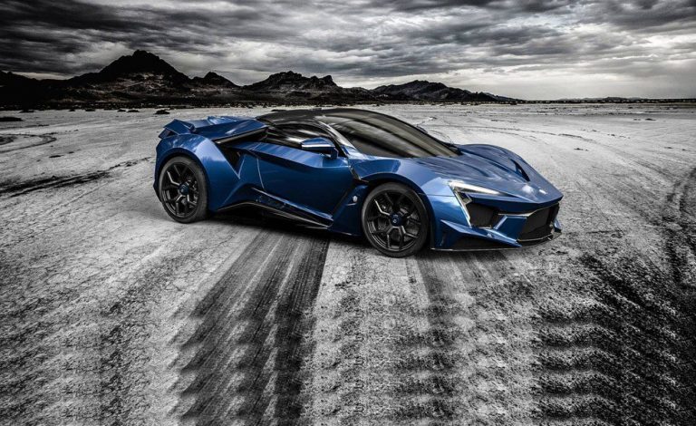W Motors Fenyr SuperSport. Deportividad desde el desierto