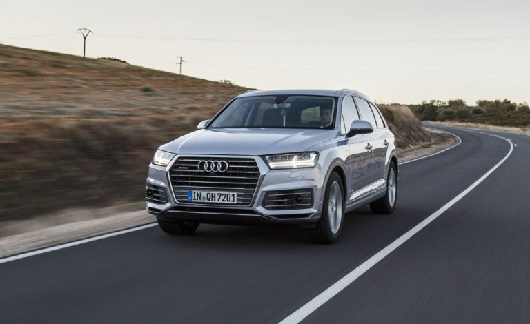 Audi Q7 e-tron 3.0 TDI quattro. Primer cara a cara con el modelo alemán