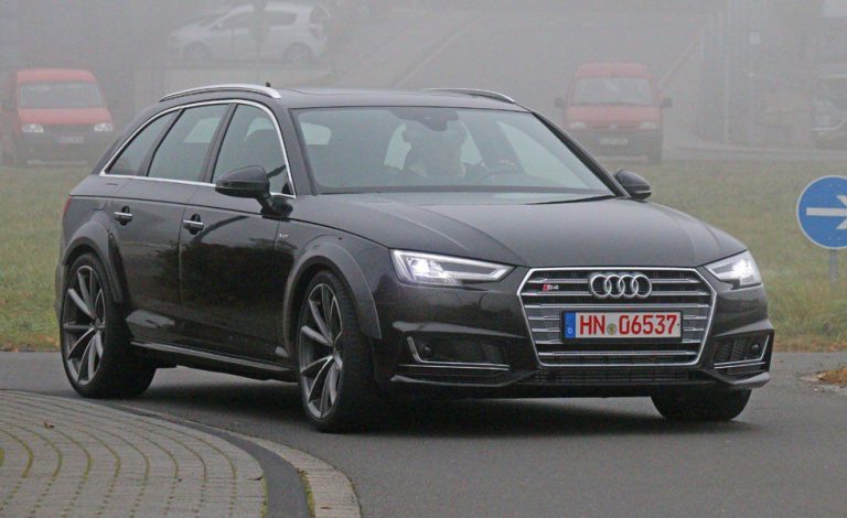 Audi RS4 Avant 2016. La nueva generación cazada entre la niebla