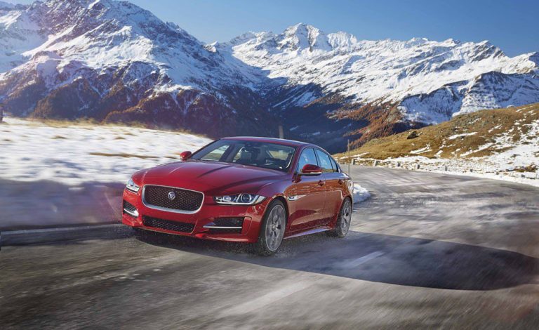 Jaguar XE 2016. Tracción a las cuatro ruedas mejorada y mucha tecnología
