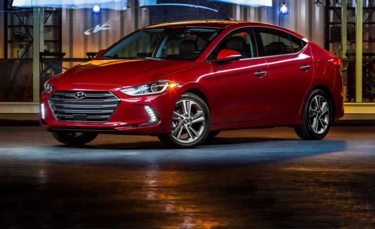 Hyundai Elantra 2016. Mucho más que un i30 de cuatro puertas