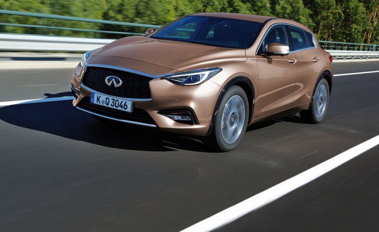 Infiniti Q30. La hora de Infiniti