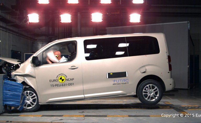 Citroën Spacetourer, Peugeot Traveller y Toyota Proace. Seguridad 5 estrellas.