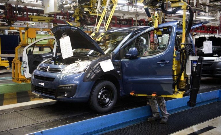 Sube un 7% la fabricación en Vigo. La planta de PSA hará este año 407.000 vehículos