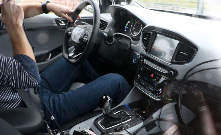 Nuevo Hyundai Ioniq. Objetivo Toyota Prius.