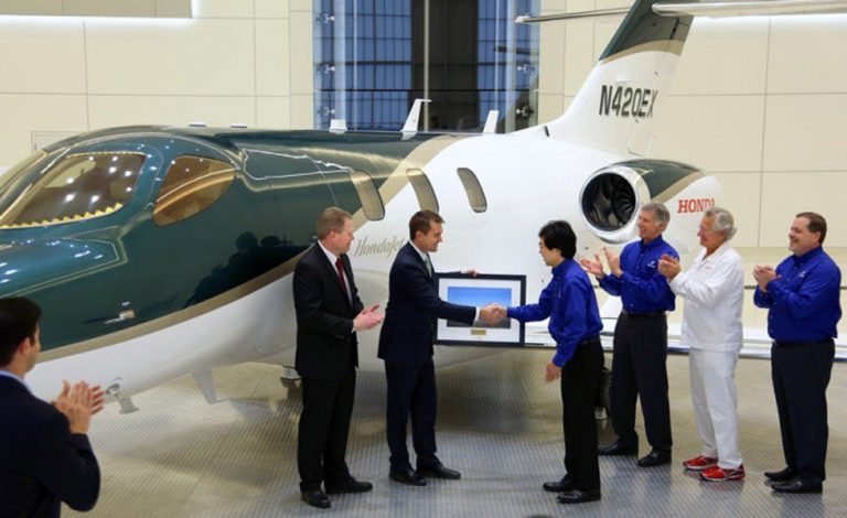 Honda Aircraft hace entrega de su primer HondaJet