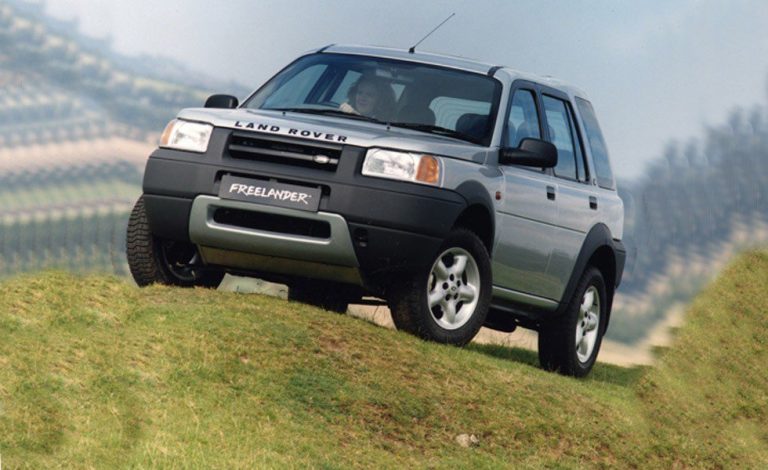 Land Rover Freelander I. Se suma a la división Heritage de Land Rover