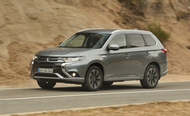 Mitsubishi Outlander PHEV 2016. Conducimos un portento en eficiencia