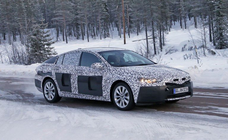 Opel Insignia 2017. Ya está en la carretera