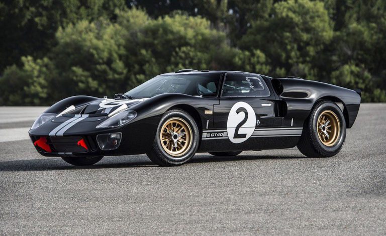 Superformance Ford GT40 MKII 50th Anniversary. Una réplica de lujo