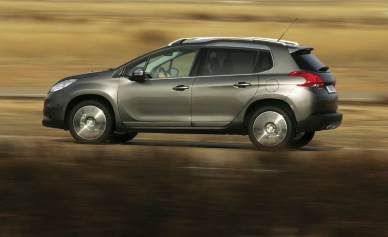 Peugeot 2008 1.2 Puretech 130 CV ¡Viva la gasolina!