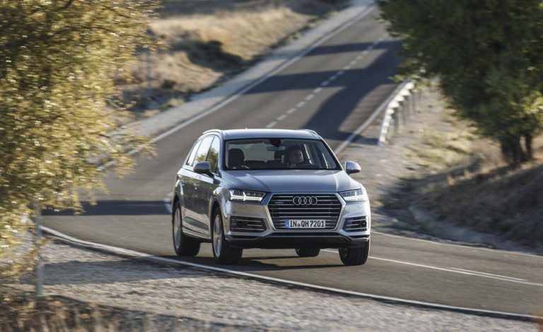 Audi Q7 e-tron. 1,8 l/100 km por 84.000 euros