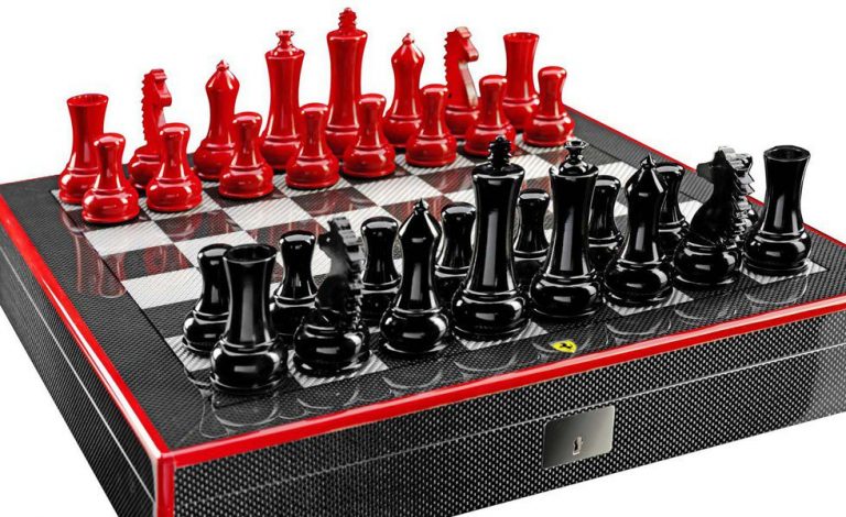 Ajedrez Ferrari. Otra pieza exclusiva para sibaritas