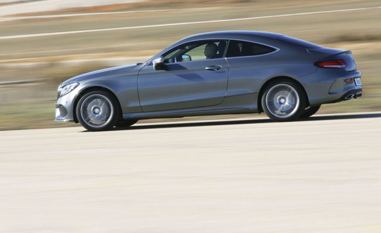 Mercedes C 220 D Coupé. La Clase C decide quitarse años