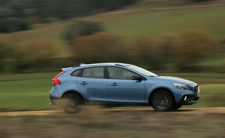 Volvo V40 Cross Country. Único en su especie