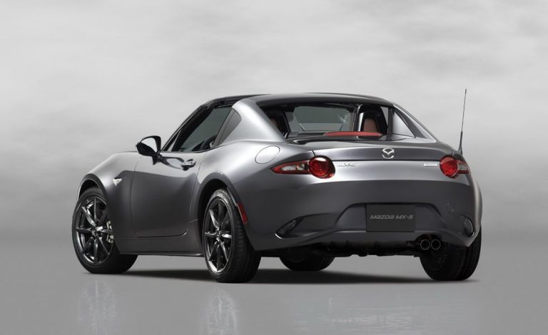 Mazda MX-5 RF. Y el mítico roadster se hizo coupé