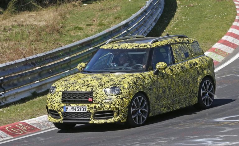 Mini Countryman JCW. 'Entrenando' en Nürburgring