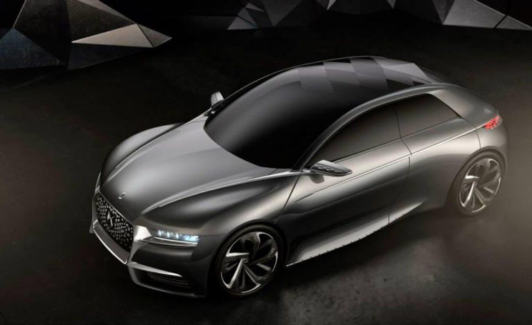 Divine DS. Bello por necesidad