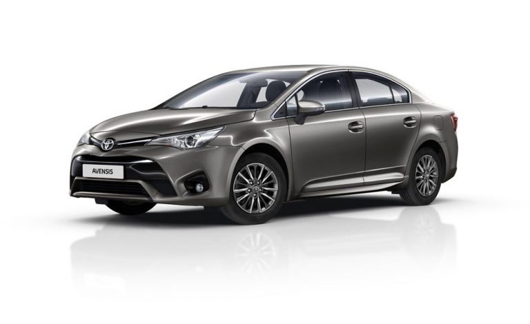 Toyota Avensis 2016. Tecnología hecha vehículo