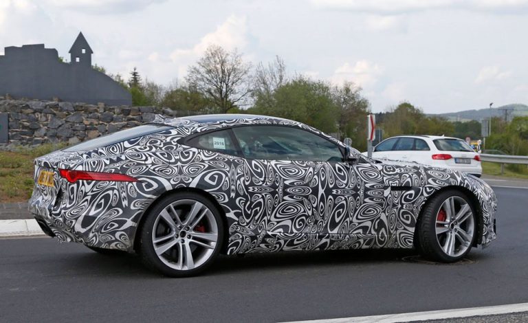 Jaguar F-Type 4 cilindros. A la caza del Porsche 718 Cayman