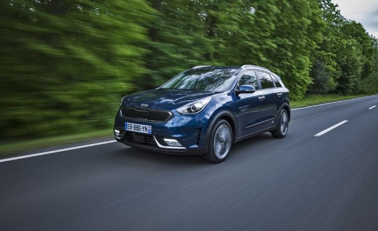 Conducimos el Kia Niro. Híbrido pero divertido