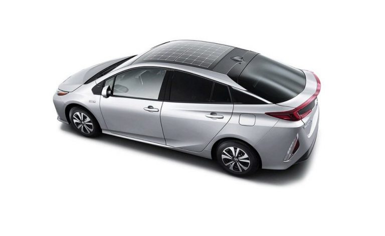 Toyota Prius Plug-In. Y su techo solar fotovoltaico opcional