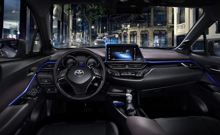 Toyota C-HR. ¿Quieres verlo por dentro?
