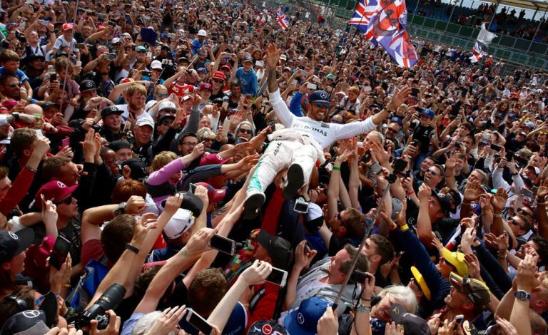 Regalo para el campeonato, estafa para los aficionados