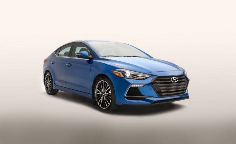 Hyundai Elantra Sport. Te gustaría que llegara a España