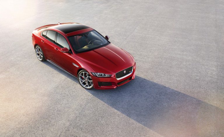 Jaguar XE. Con nuevos motores Ingenium