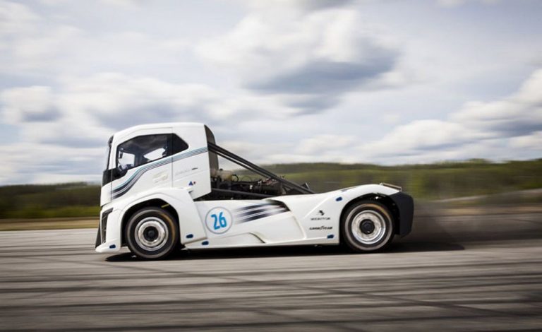 Volvo The Iron Knight. Un camión que alcanza 276 km/h