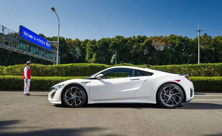 Honda NSX. En EE.UU. cuesta como un Audi R8 V10
