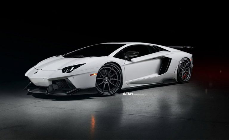 1016 Industries Lamborghini Aventador. Casi un Super Veloce