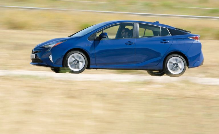 Toyota Prius Hybrid. Mr. Eficiencia