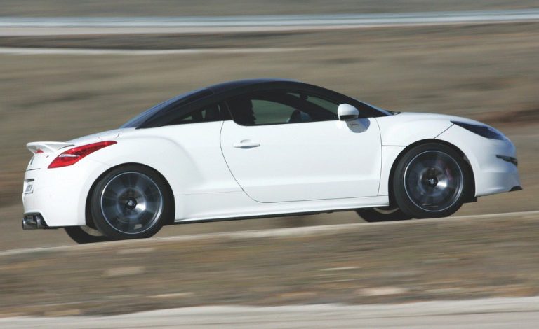 Peugeot RCZ-R: Un león que ruge… y muerde