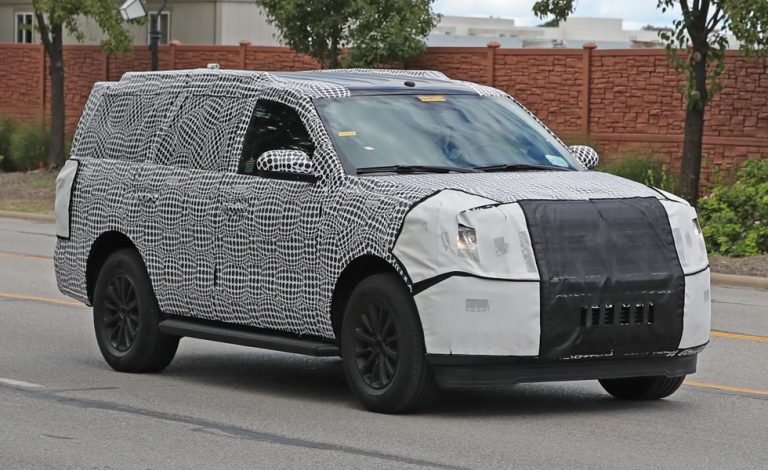 Ford Expedition 2018. Cazado en su última fase