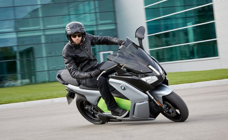 El renting de motos como forma de ahorro