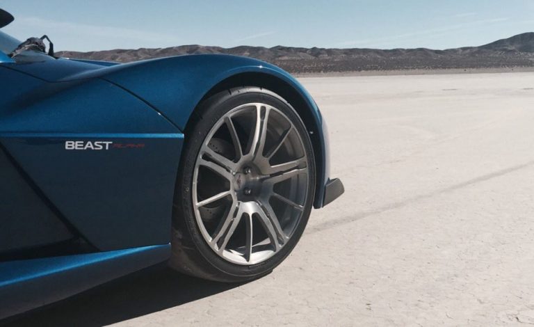 Rezvani Beast Alpha. Muy salvaje y con techo rígido