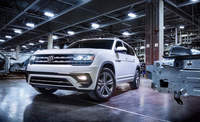 Volkswagen Atlas R-Line. Vestido de deportivo