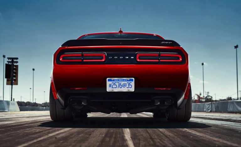 Dodge Challenger SRT Hellcat Demon. Devorará el cuarto de milla