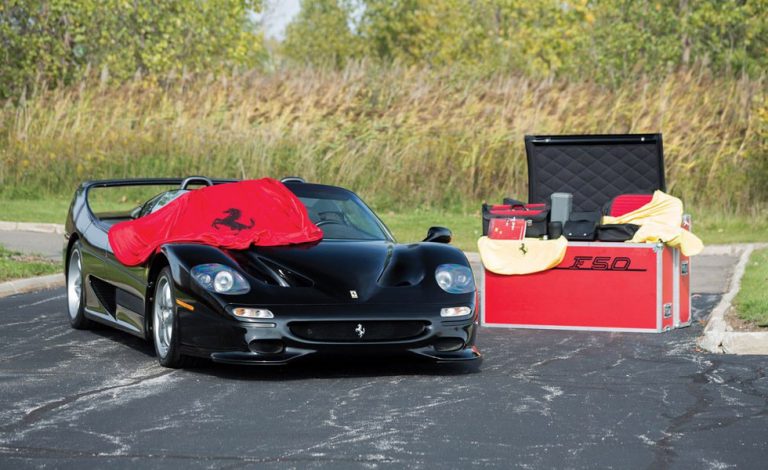 Ferrari F50. Se ha subastado por 3,135 millones