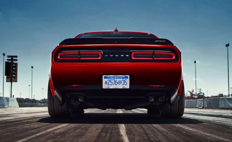 Dodge Challenger SRT Hellcat Demon. Es 105,2 kilos más ligero