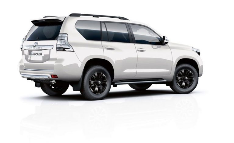 Toyota Land Cruiser Invincible X. Totalmente equipado
