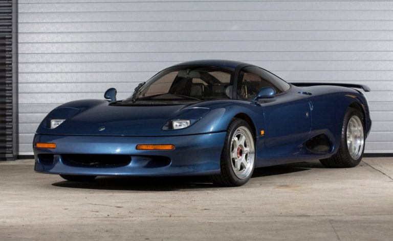 Jaguar XJR-15. Este ejemplar está a la venta