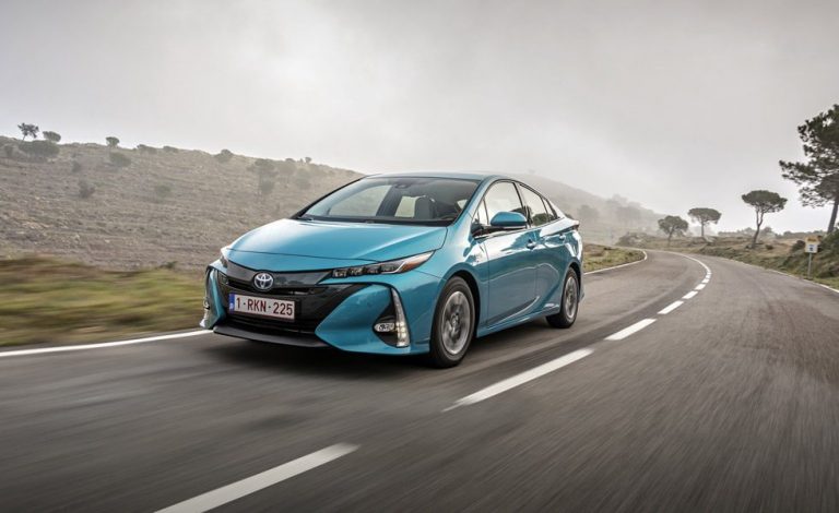 Toyota Prius Plug-In Hybrid. Este es el que llega a Europa